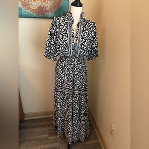 Max Studio Monochrome Floral Blouse